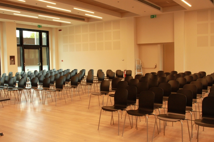 Imagen de los interiores del Hotel Unahotels Bologna Fiera. Foto 13