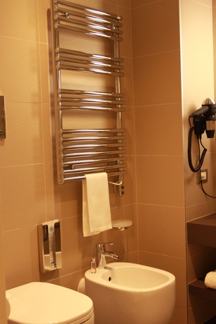 Imagen de la habitación del Hotel Unahotels Bologna Fiera. Foto 6