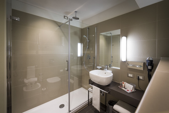 Imagen de la habitación del Hotel Unahotels Bologna Fiera. Foto 7