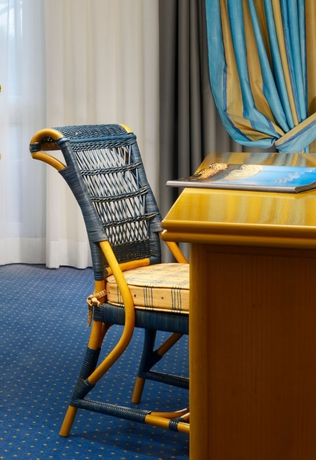 Imagen de la habitación del Hotel Unahotels Capotaormina. Foto 3