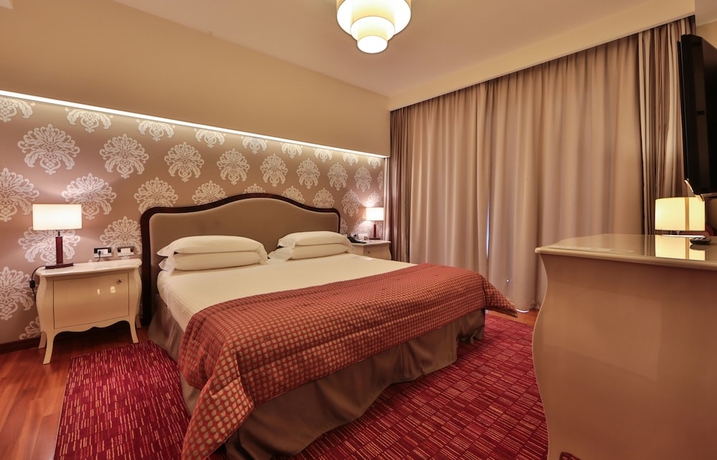 Imagen de la habitación del Hotel Unahotels Expo Fiera Milano. Foto 7