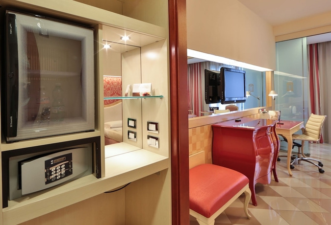 Imagen de la habitación del Hotel Unahotels Expo Fiera Milano. Foto 14