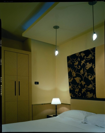 Imagen de la habitación del Hotel Unahotels Malpensa. Foto 7