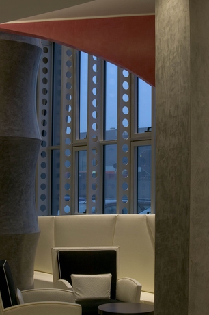 Imagen del bar/restaurante del Hotel Unahotels Malpensa. Foto 5