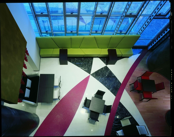 Imagen del bar/restaurante del Hotel Unahotels Malpensa. Foto 6