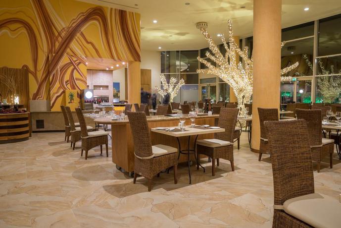 Imagen del bar/restaurante del Hotel Unahotels Mh Matera. Foto 2