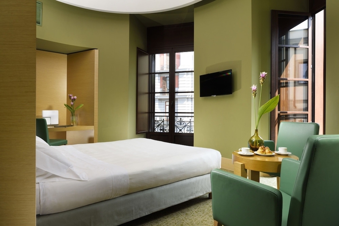 Imagen de la habitación del Hotel Unahotels Napoli. Foto 2