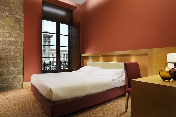 Imagen de la habitación del Hotel Unahotels Napoli. Foto 4