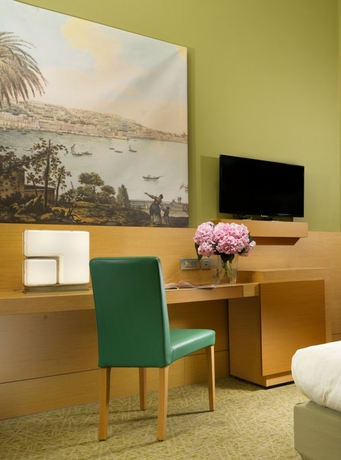 Imagen de la habitación del Hotel Unahotels Napoli. Foto 7
