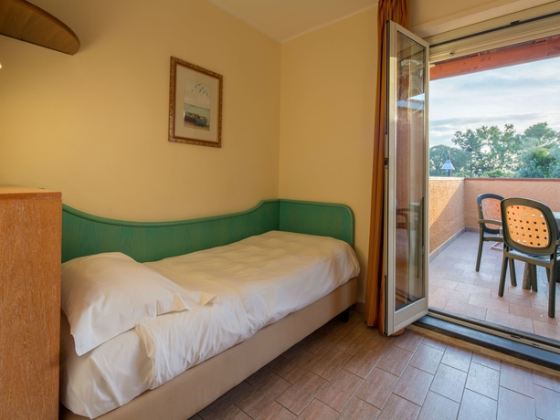 Imagen de la habitación del Hotel Unahotels Naxos Beach Sicilia. Foto 7