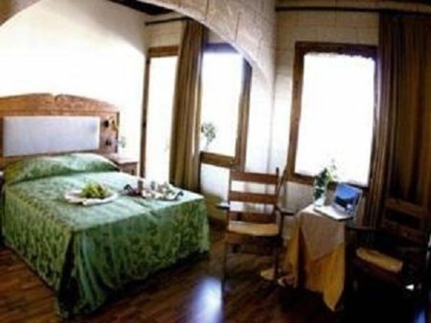 Imagen de la habitación del Hotel Unahotels Regina Bari. Foto 8