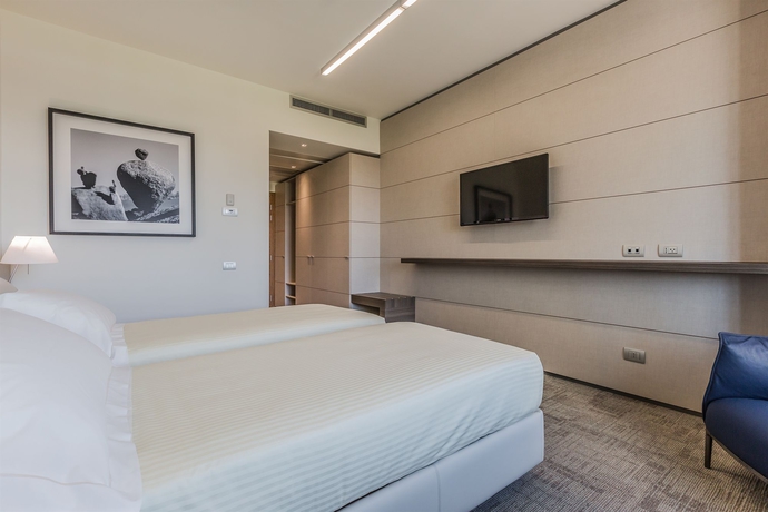 Imagen de la habitación del Hotel Unahotels San Vitale Bologna. Foto 5