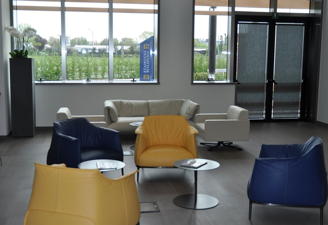 Imagen del bar/restaurante del Hotel Unahotels San Vitale Bologna. Foto 4