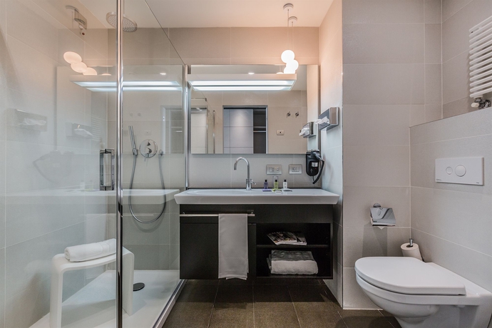 Imagen de la habitación del Hotel Unahotels San Vitale Bologna. Foto 14