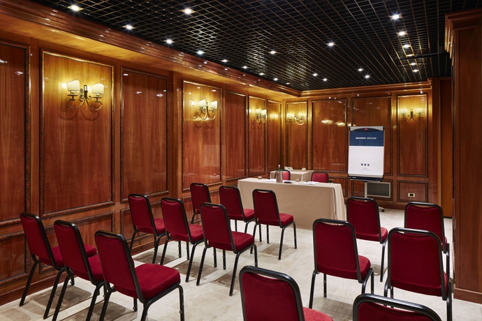 Imagen de los interiores del Hotel Unahotels Scandinavia Milano. Foto 15