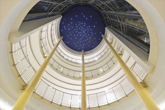 Imagen de los interiores del Hotel Unahotels Varese. Foto 15