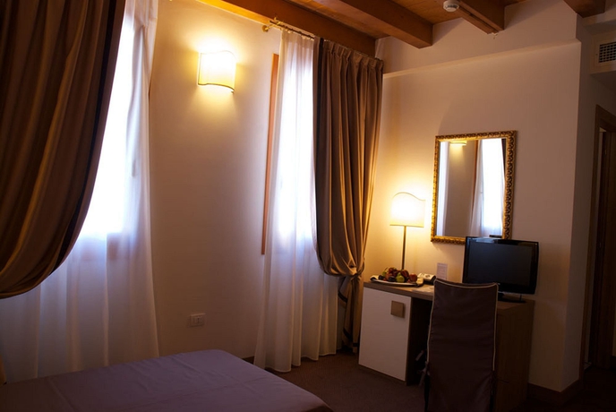 Imagen de la habitación del Hotel Unaway Ecohotel Villa Costanza Venezia. Foto 6