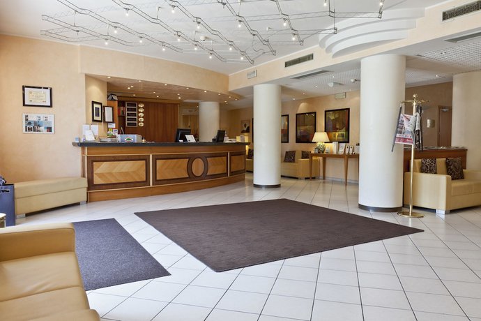 Imagen de los interiores del Hotel Unaway Occhiobello. Foto 19