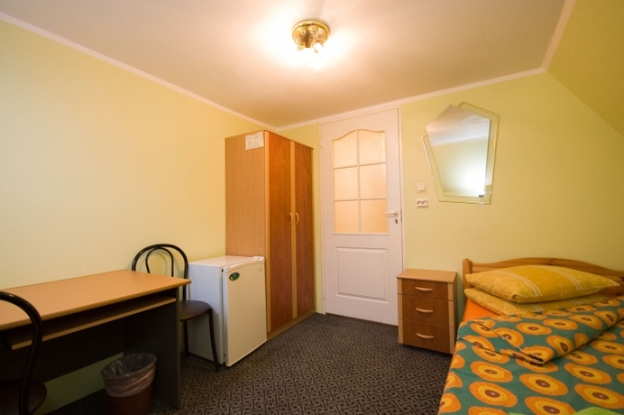 Imagen de la habitación del Hotel Unce. Foto 3