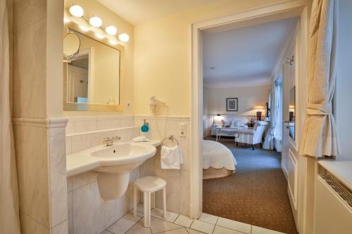 Imagen de la habitación del Hotel Und Restaurant J&ouml;rg M&uuml;ller. Foto 8