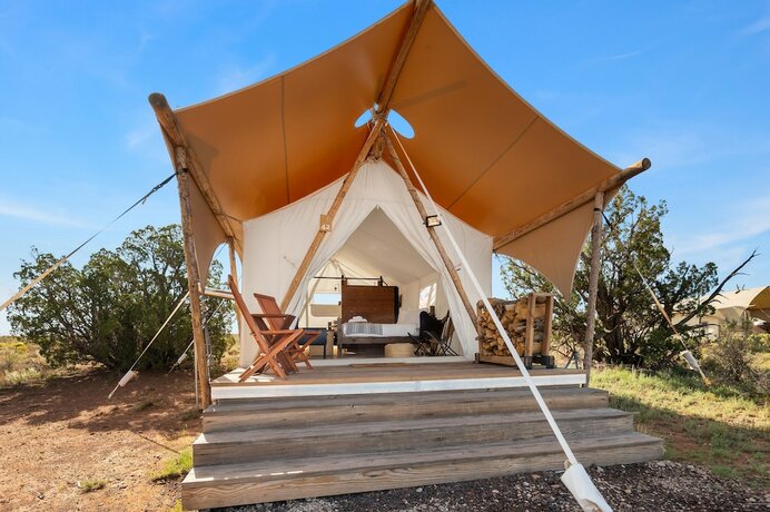 Imagen de la habitación del Hotel Under Canvas Grand Canyon. Foto 13