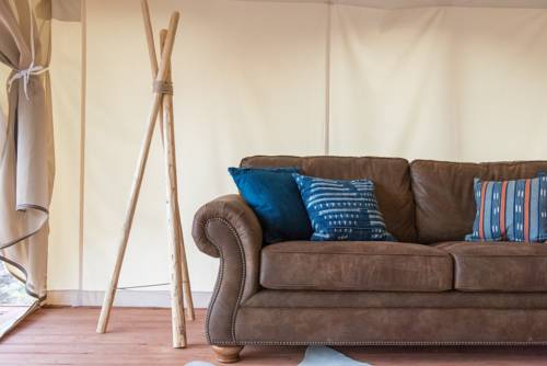 Imagen de la habitación del Hotel Under Canvas Great Smoky Mountains. Foto 6
