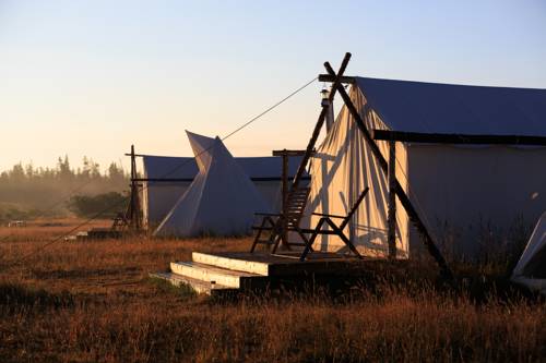 Imagen de la habitación del Hotel Under Canvas West Yellowstone. Foto 9