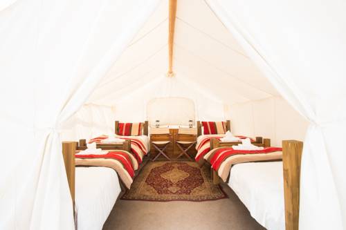 Imagen de la habitación del Hotel Under Canvas West Yellowstone. Foto 10