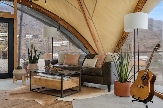 Imagen de los interiores del Hotel Under Canvas Zion. Foto 18