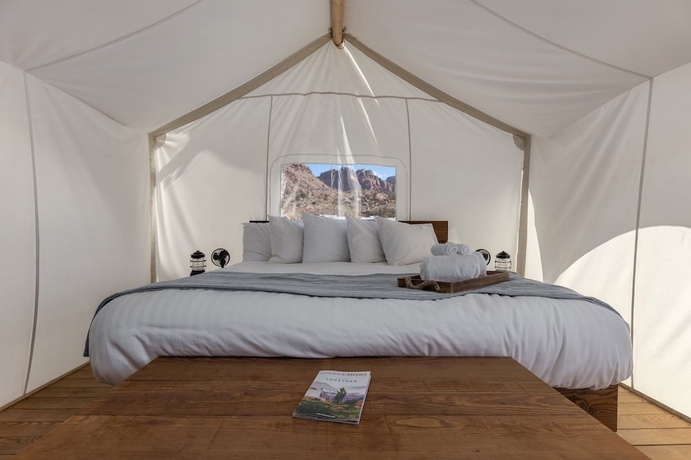 Imagen de la habitación del Hotel Under Canvas Zion. Foto 15