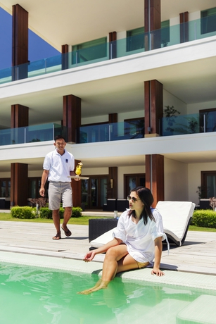 Imagen de la piscina del Hotel Under The Stars Luxury Apartments. Foto 15