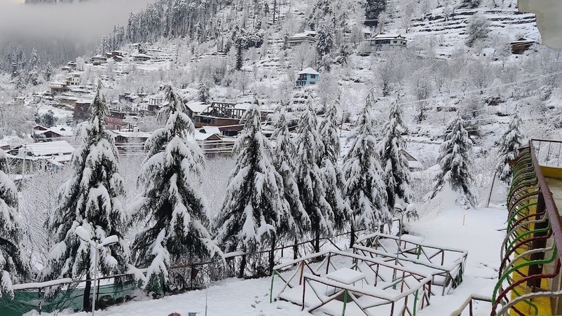 Imagen general del Hotel Undiscovered Mountains. Foto 2