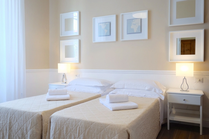 Imagen de la habitación del Hotel Ungherese. Foto 5