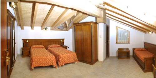 Imagen de la habitación del Hotel Ungheria Varese 1946. Foto 15