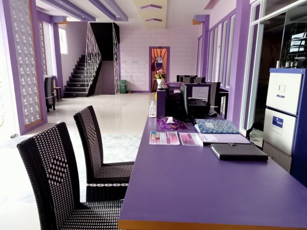 Imagen de los interiores del Hotel Ungu Garut. Foto 6