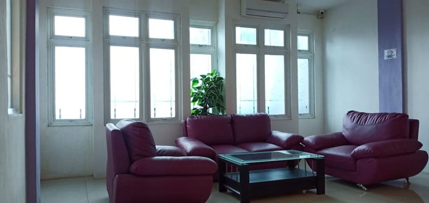 Imagen de los interiores del Hotel Ungu Pas Kangen Bekasi. Foto 16
