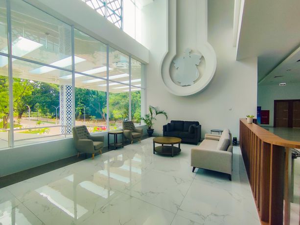 Imagen de los interiores del Hotel Unhas And Convention. Foto 19