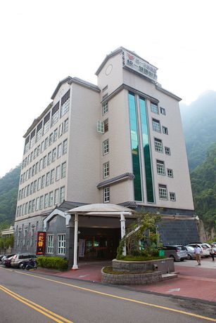 Imagen de la habitación del Hotel Uni Resort Ku-kuan. Foto 8