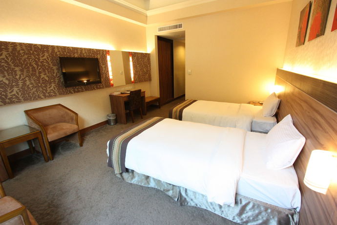 Imagen de los exteriores del Hotel Uni Resort Ku-kuan. Foto 14