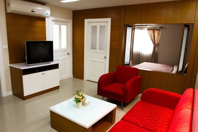 Imagen de los interiores del Hotel Unico Srinakarin Residence. Foto 10