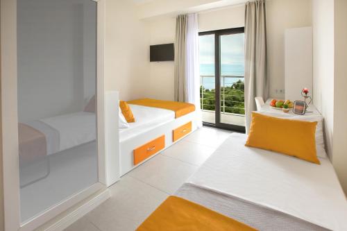 Imagen general del Hotel Unifors. Foto 7