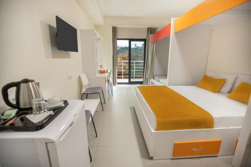 Imagen de la habitación del Hotel Unifors. Foto 19