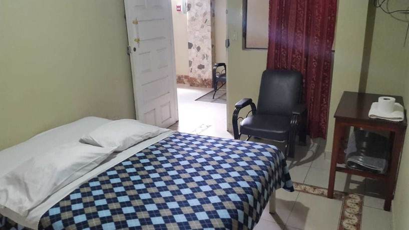 Imagen de la habitación del Hotel Unihotel. Foto 10