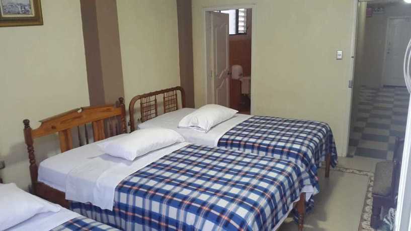 Imagen de la habitación del Hotel Unihotel. Foto 19