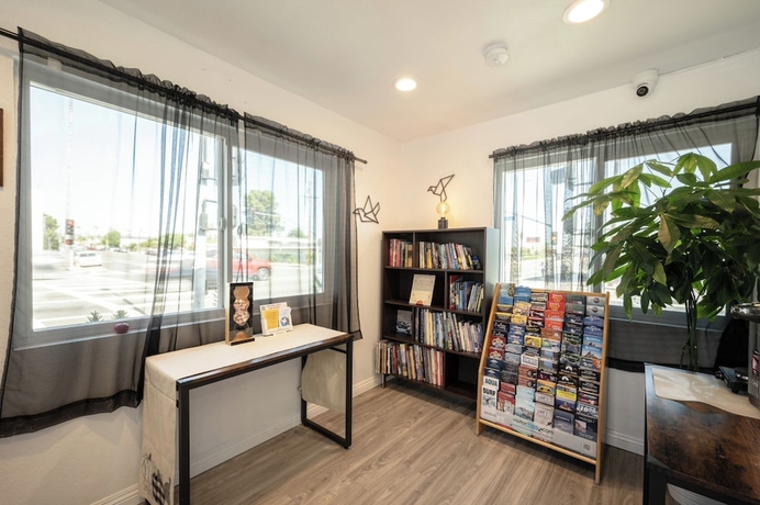Imagen de los interiores del Hotel Unik Motel. Foto 19