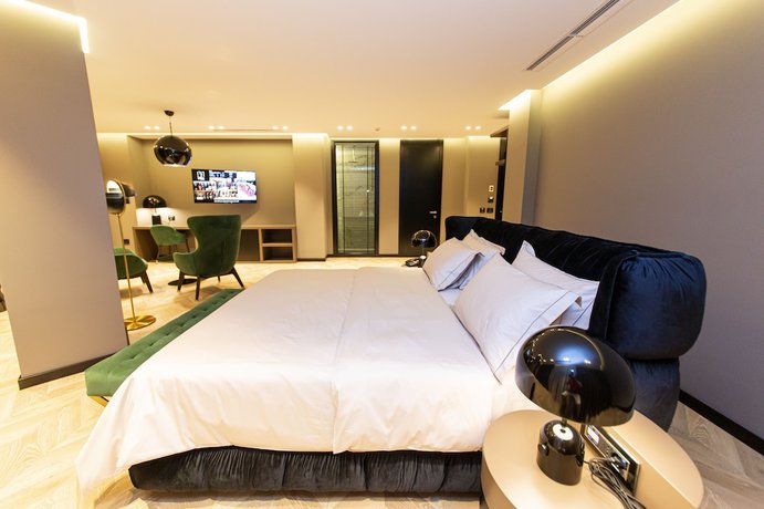 Imagen de la habitación del Hotel Unik, Tirana. Foto 8