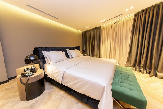 Imagen de la habitación del Hotel Unik, Tirana. Foto 9