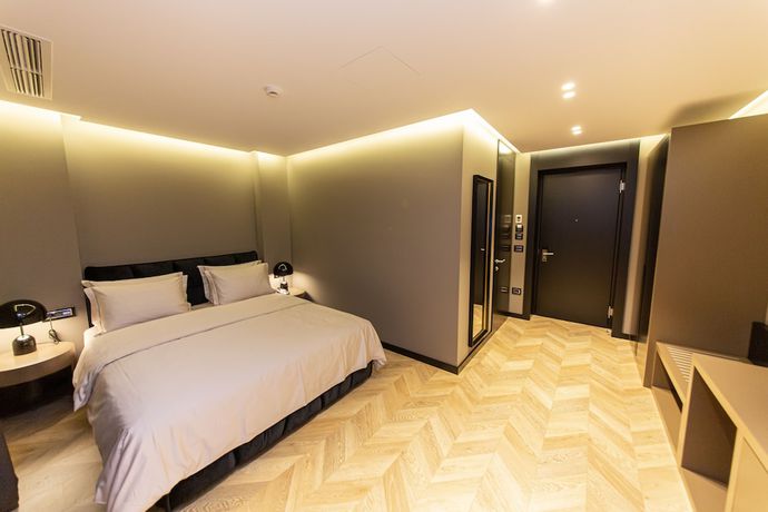 Imagen de la habitación del Hotel Unik, Tirana. Foto 15