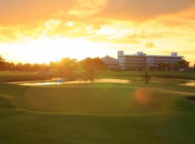 Imagen general del Hotel Uniland Golf and Resort. Foto 3