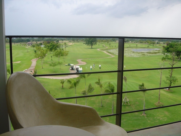 Imagen de la habitación del Hotel Uniland Golf and Resort. Foto 7